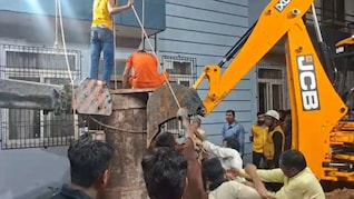सीकर में सीवरेज की खुदाई के दौरान मिट्टी धंसने से मजदूर की मौत, रात 2 बजे तक जुटी रही सिविल डिफेंस की टीम