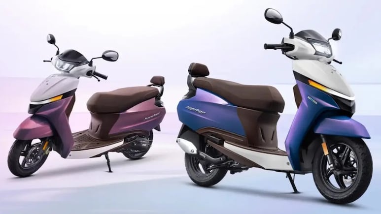 रोशनी पड़ते ही बदलेगा रंग! आ गया नया TVS Jupiter 110 स्कूटर, Honda Activa से मुकाबला