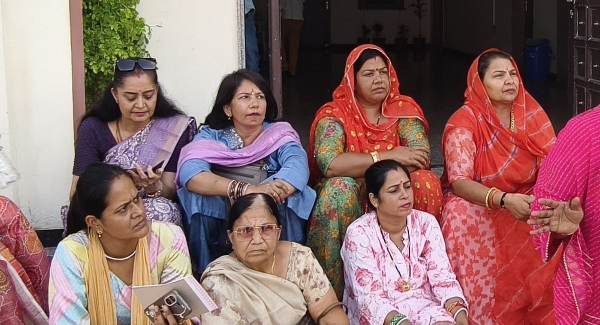 न‍गर न‍िकाय चुनाव में ट‍िकट घोषणा से पहले ही BJP में बगावत, मह‍िला पदाध‍िकार‍ियों ने खोला मोर्चा