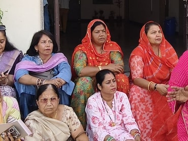 न&zwj;गर न&zwj;िकाय चुनाव में ट&zwj;िकट घोषणा से पहले ही BJP में बगावत, मह&zwj;िला पदाध&zwj;िकार&zwj;ियों ने खोला मोर्चा&nbsp;