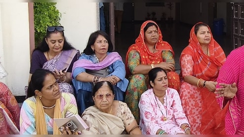 न&zwj;गर न&zwj;िकाय चुनाव में ट&zwj;िकट घोषणा से पहले ही BJP में बगावत, मह&zwj;िला पदाध&zwj;िकार&zwj;ियों ने खोला मोर्चा&nbsp;