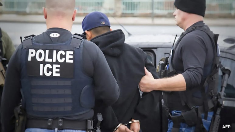 Despite Opposition, US Immigration Agents To Buy Thousands Of Electric Shock Gloves