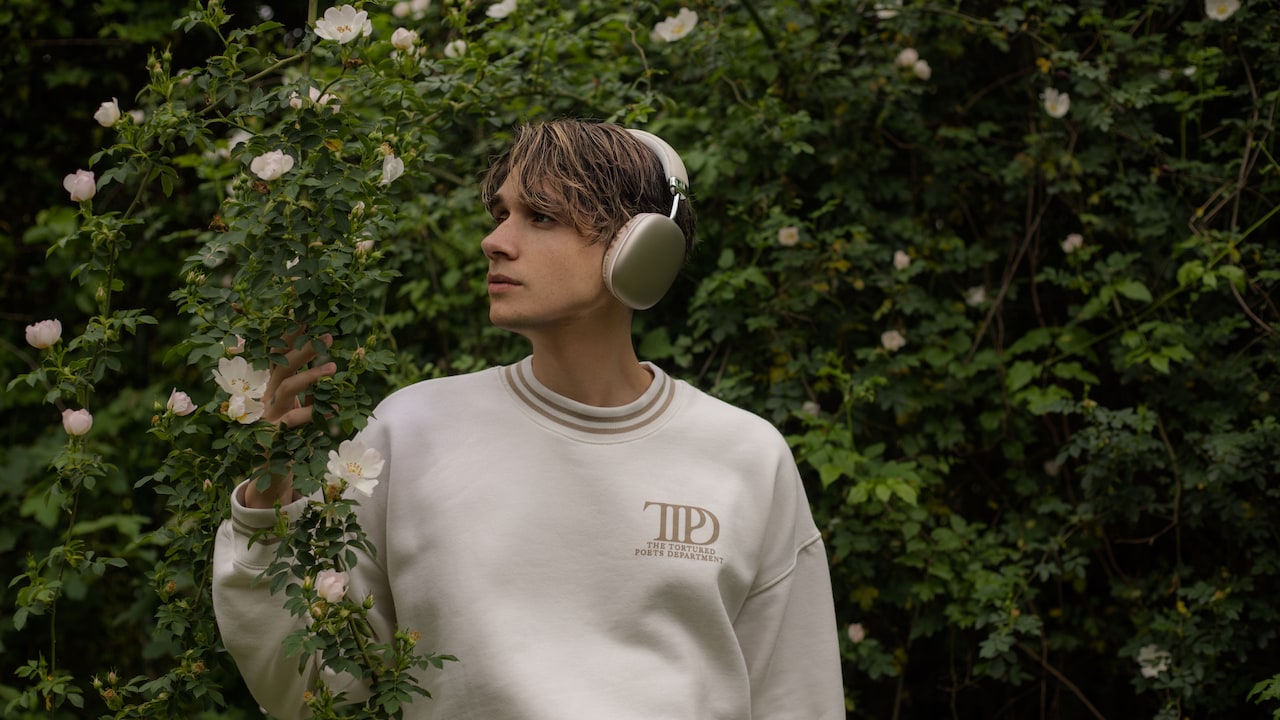 Why Do Sweatshirts Pill Under The Arms? 10 Causes And Easy Fixes Why Do Sweatshirts Pill Under The Arms? 10 Causes And Easy Fixes