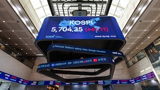 Mock Trading, Real Exodus: Red Tape, AI Slump Crushes South Korea's Leveraged Chip ETF Craze