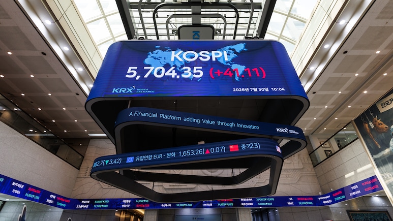 Mock Trading, Real Exodus: Red Tape, AI Slump Crushes South Korea's Leveraged Chip ETF Craze
