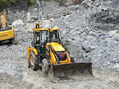 Badrinath National Highway Temporarily Closed Near Helang Following Debris Fall, Restoration Underway