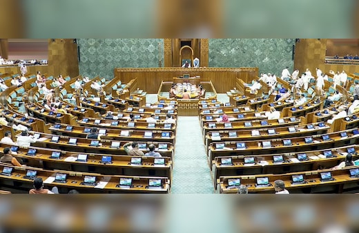 LIVE: संसद के मॉनसून सत्र का आज आखिरी दिन, 'कर्नाटक बंद' के मद्देनजर बढ़ाई गई सुरक्षा