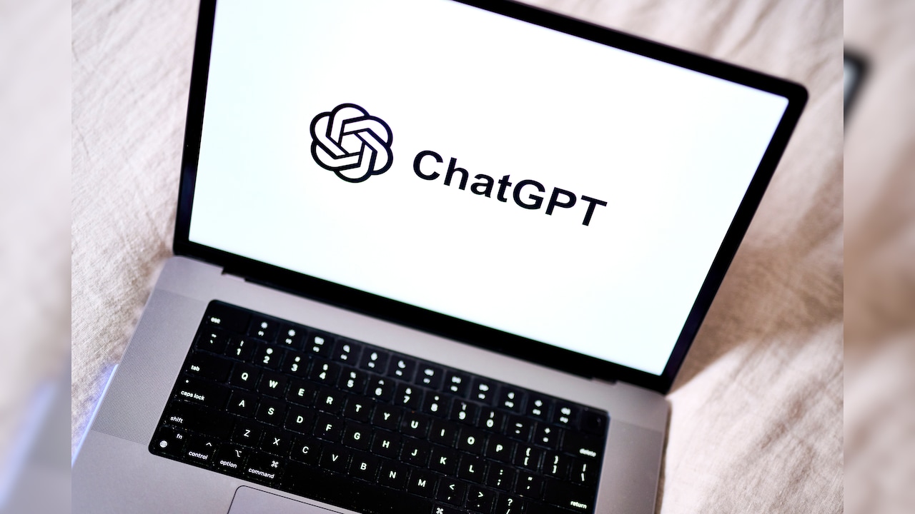 ChatGPT Can Now Control iMessage, Potentially Raising Apple Privacy Concerns