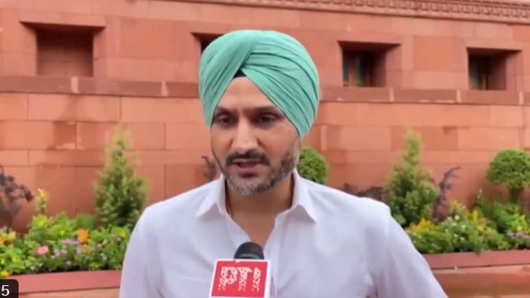 वायरल वीडियो पंजाब का बता घिरे हरभजन सिंह, आप सरकार ने साधा निशाना