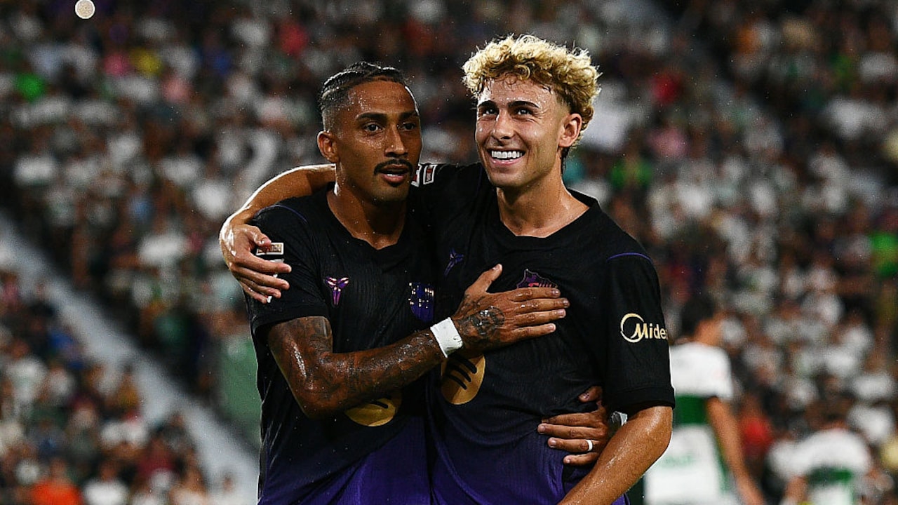 La Liga Holders Barcelona Crush Elche, Atletico Madrid Salvage Villarreal Draw