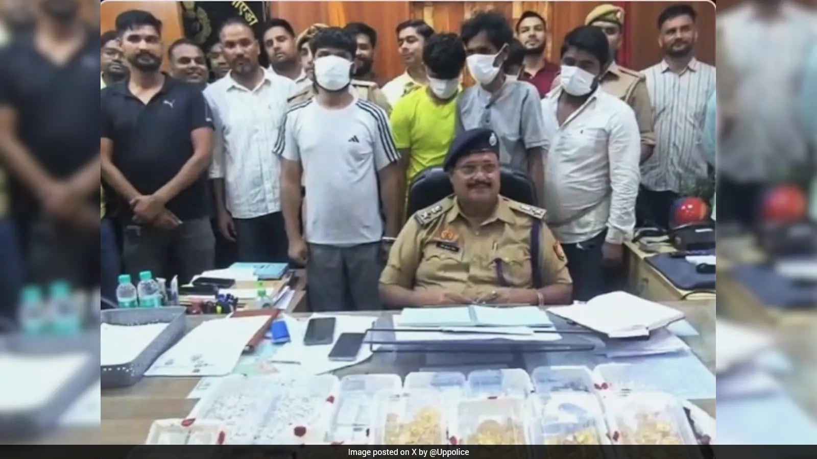 Five Arrested in Greater Noida for Rs 1.3 Crore Jewellery Robbery