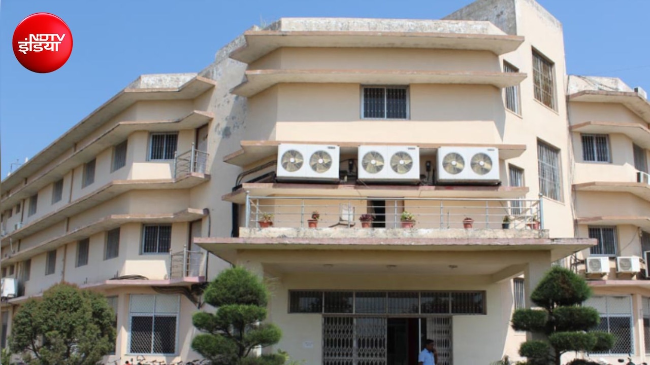 रायपुर की IGKV यूनिवर्सिटी का दूसरा एग्जाम भी रद्द, प्रोफेसर ने किया पेपर लीक