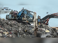 गिनी में ढहा कूड़े का पहाड़, नीचे दबीं झोपड़ियां; नींद में ही मर गए बच्चों समेत 30 लोग