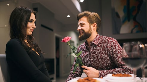 पहली डेट पर भूलकर भी न करें ये 10 काम, Relationship Coach ने बताया किन बातों से बचना चाहिए