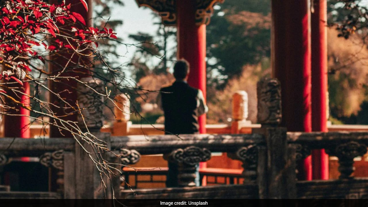 Chinese man reunites with family after 25 years in solitary mountain isolation