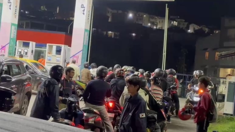 Panic Buying At Shillong Fuel Pumps As Union Threatens Supply Halt