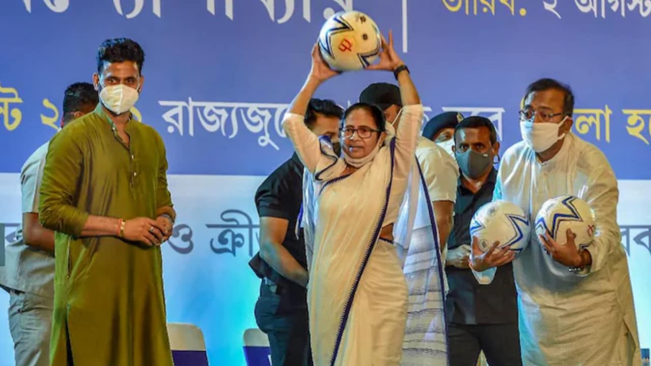 खेला होबे दिवस के दौरान ममता बनर्जी खेला होबे दिवस के दौरान ममता बनर्जी