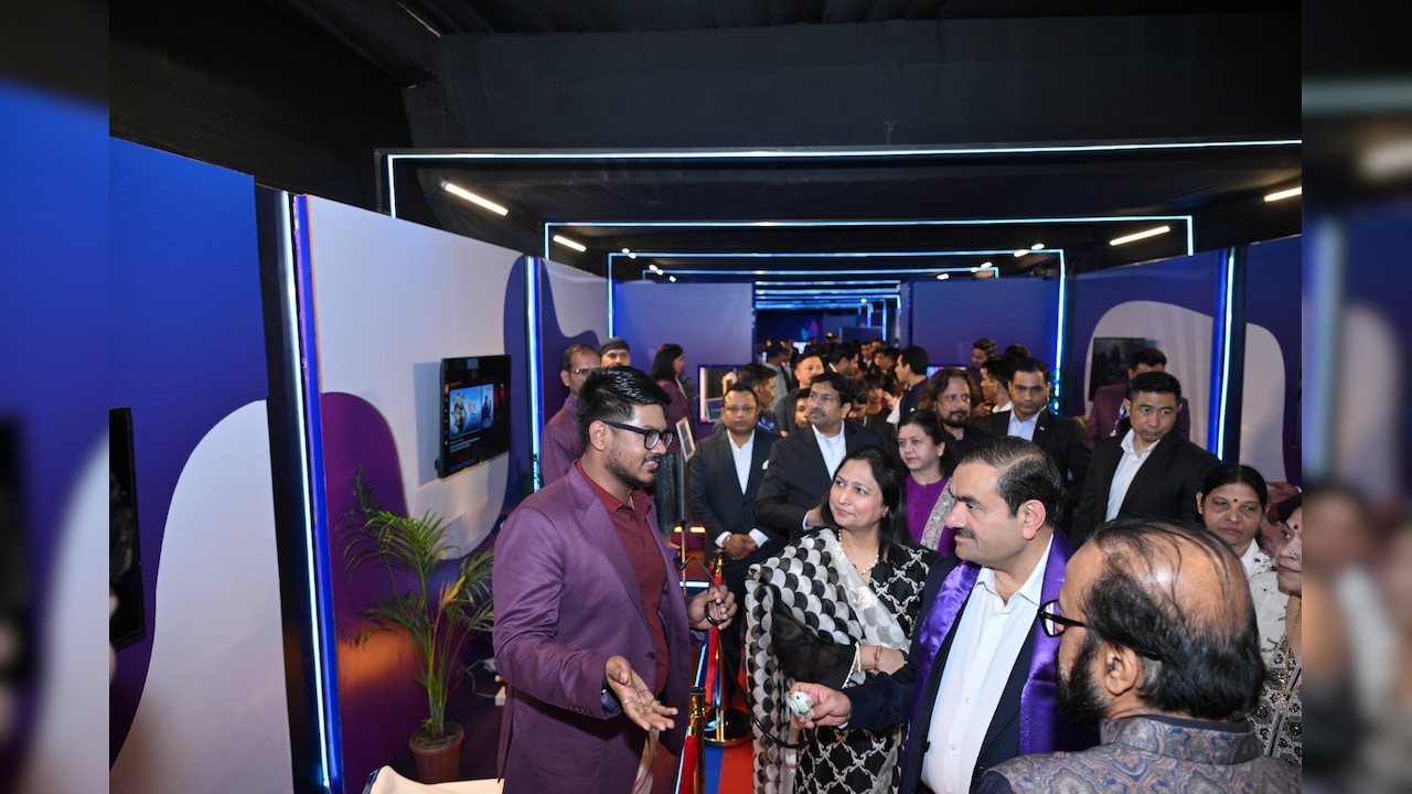 Vande Bharatam Grand Finale: अदाणी समूह के चेयरमैन गौतम अदाणी ने किया 10 उभरते इनोवेटर्स का सम्मान, जानें वंदे भारतम पहल की पूरी जानकारी