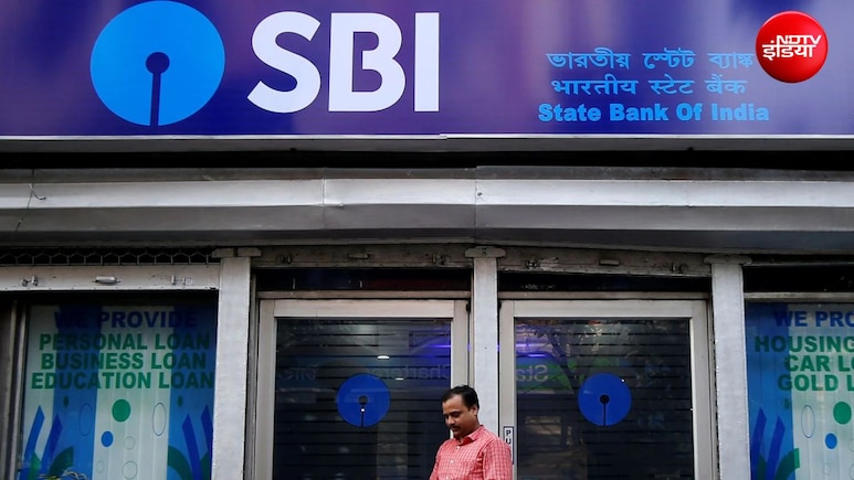SBI ने करोड़ों ग्राहकों दिया झटका! 5वीं बार निकाला पैसा, तो लगेंगे इतने रुपये, GST अलग से