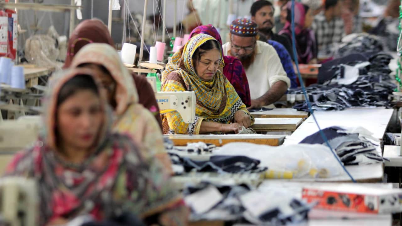 कपड़ा उद्योग की नई उड़ान, 100 बिलियन डॉलर एक्‍सपोर्ट का लक्ष्‍य, क्‍या होगा बदलाव , किन्‍हें मिलेगा फायदा