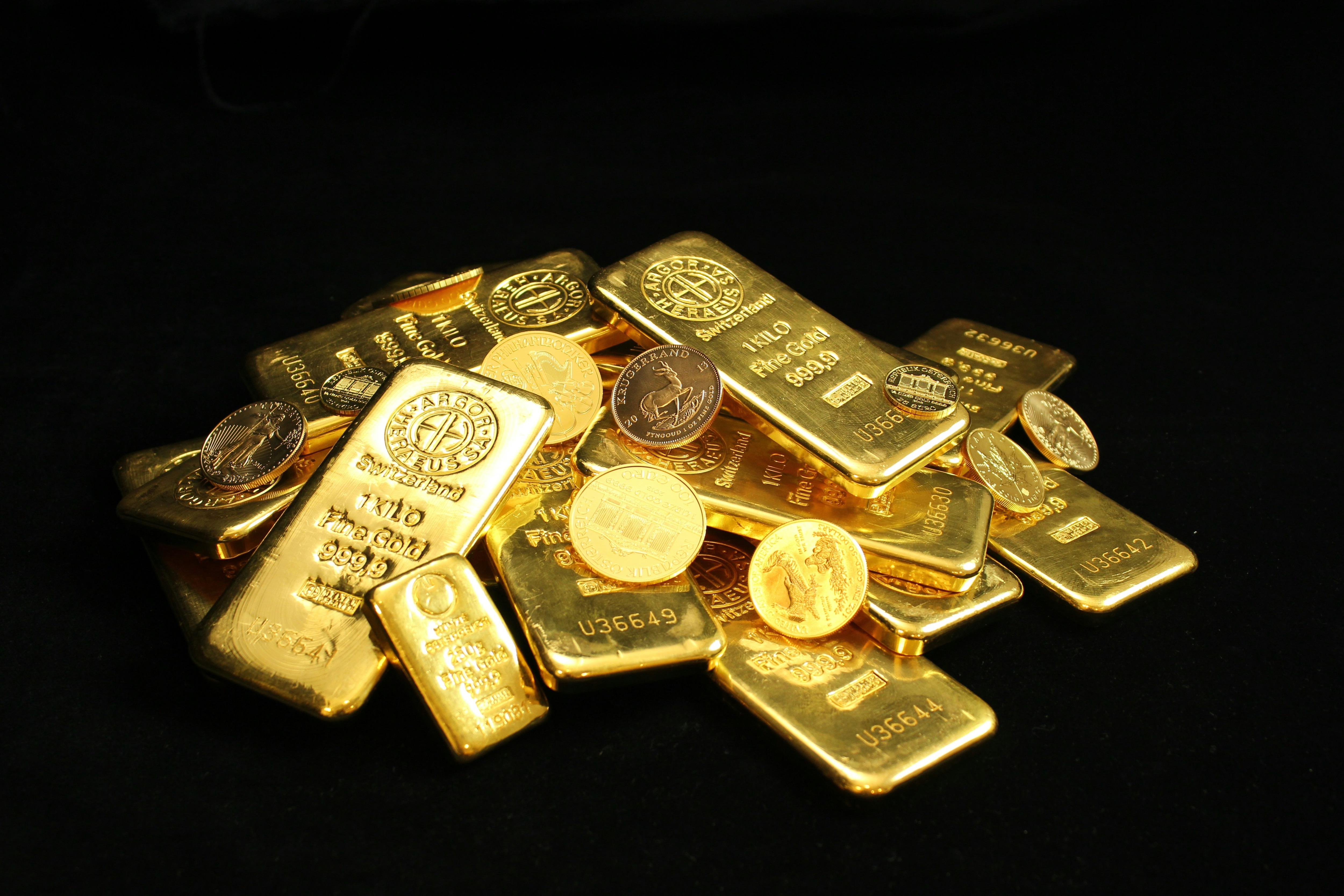 Gold rises to highest level since June on Hormuz deal hopes and weak U.S. payrolls