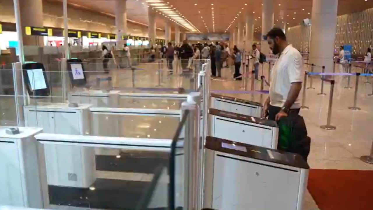 Fast-Track Immigration Explained: Who Can Use It And Which Airports Offer It