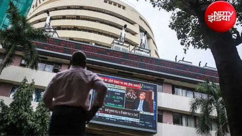 Stock Market Today: हफ्ते के पहले दिन बाजार में रौनक, सेंसेक्स 200 अंक उछला, निफ्टी 24,300 के पार
