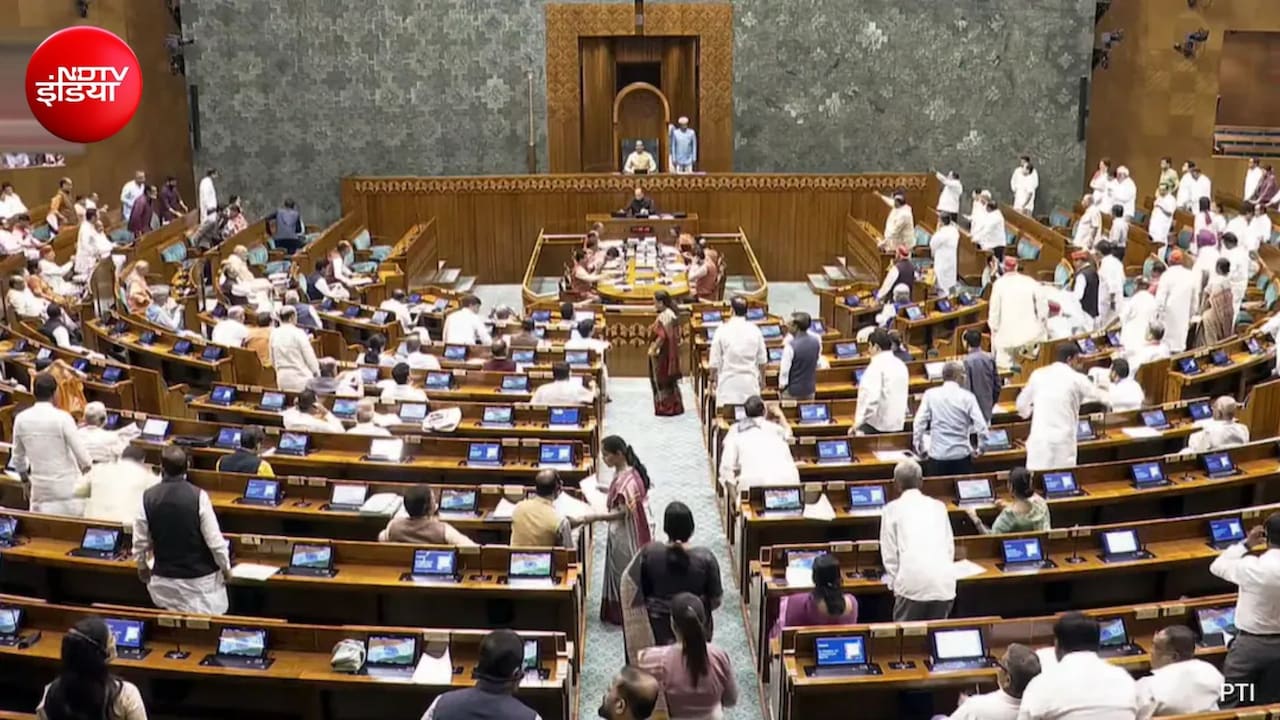 Monsoon session LIVE: इनकम टैक्स संशोधन बिल, फेक न्यूज पर रोक वाली समिति रिपोर्ट... संसद में आज क्या खास?