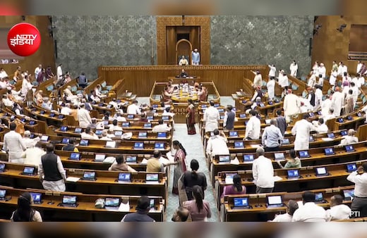 Monsoon session LIVE: इनकम टैक्स संशोधन बिल, फेक न्यूज पर रोक वाली समिति रिपोर्ट... संसद में आज क्या खास?