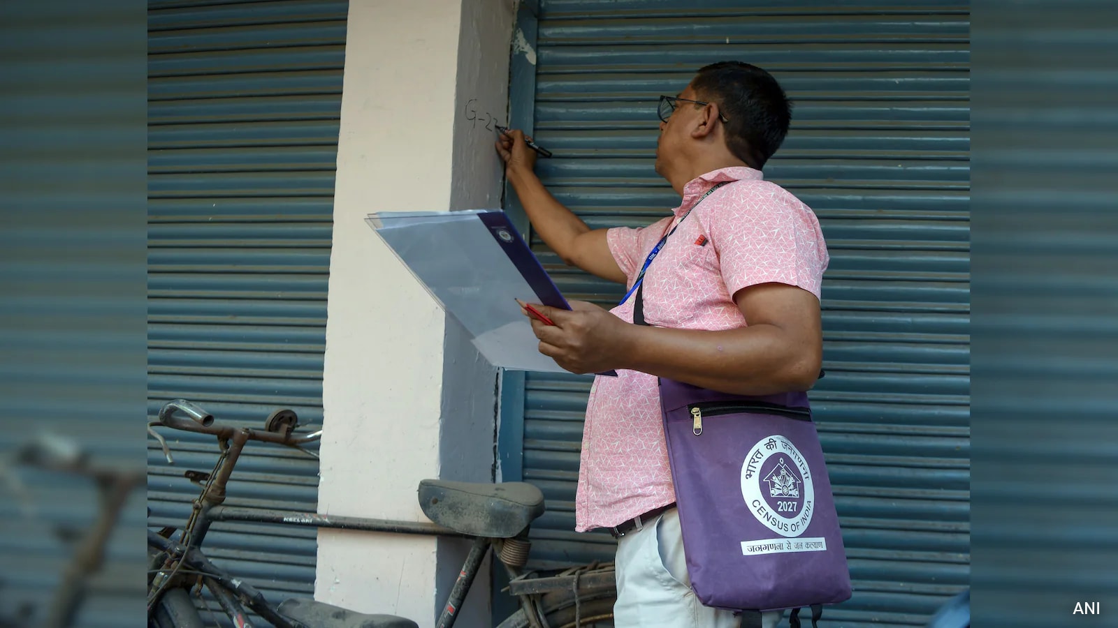 Centre Notifies 40 Questions for Census 2027 Including Caste and Covid Vaccination
