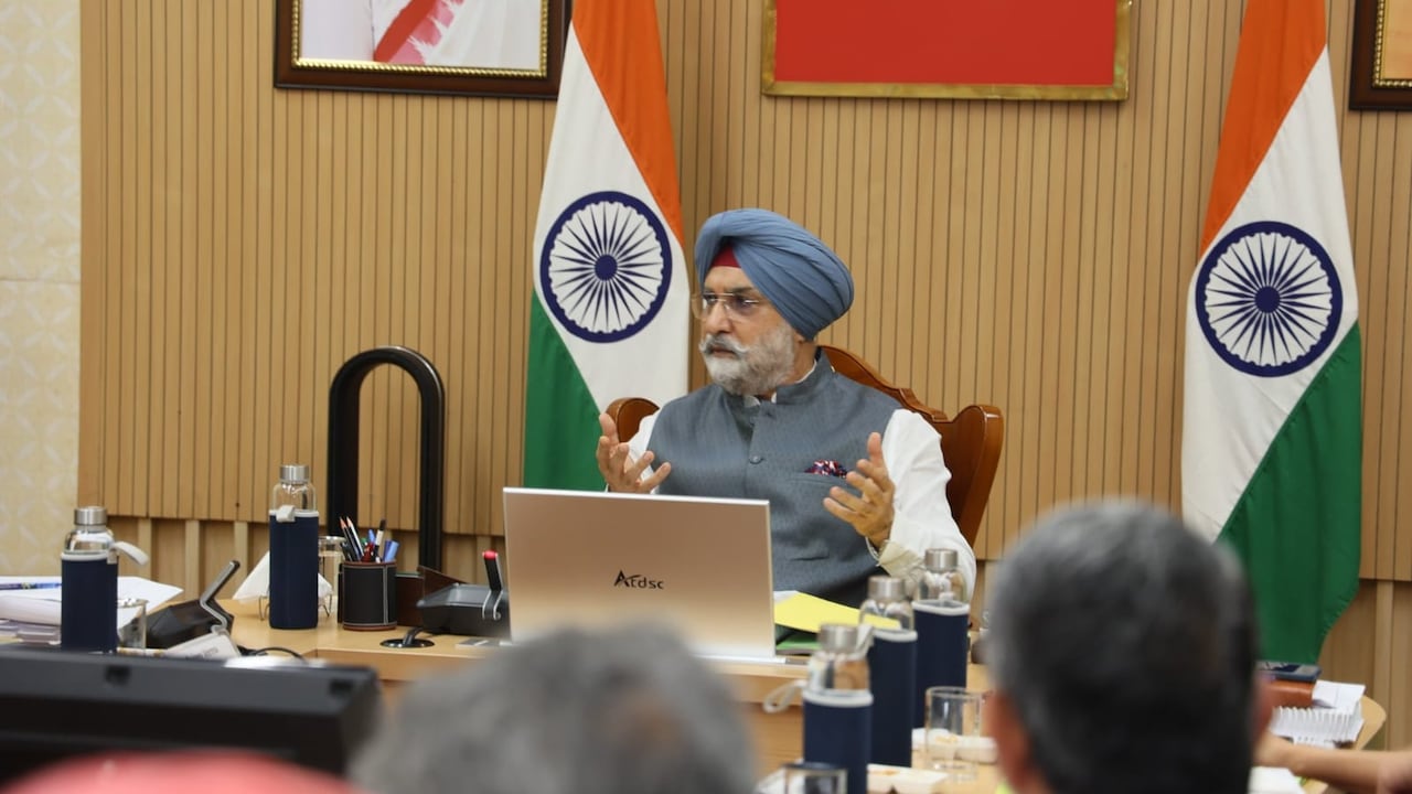 दिल्ली के 23 सरकारी स्कूल प्रिंसिपलों को मिला बड़ा प्रमोशन, अब एक नहीं कई स्कूलों की संभालेंगे जिम्मेदारी