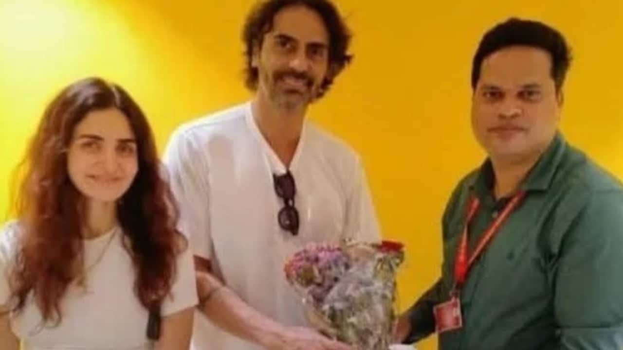 कौन हैं अर्जुन रामपाल की 14 साल छोटी 2nd पत्नी, दो बच्चों के जन्म और 8 साल लिव इन में रहने के बाद की शादी