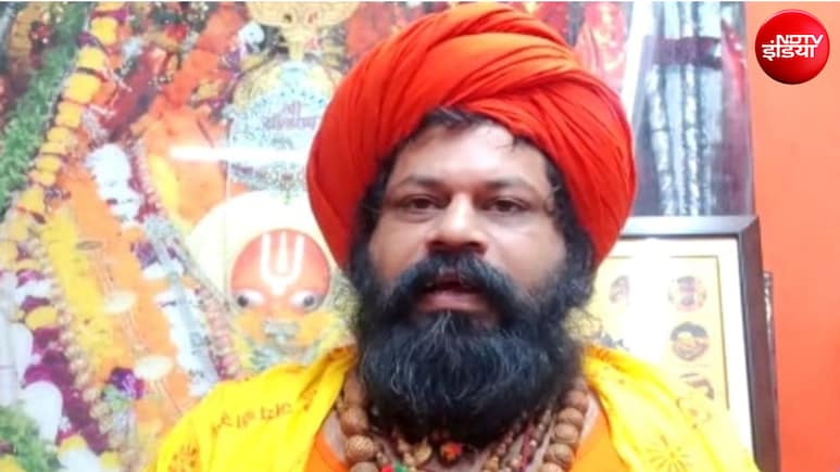 कौन हैं अयोध्या के महंत राजू दास, लाइव डिबेट में दी गाली, मछली भोज पर चल रही थी बहस