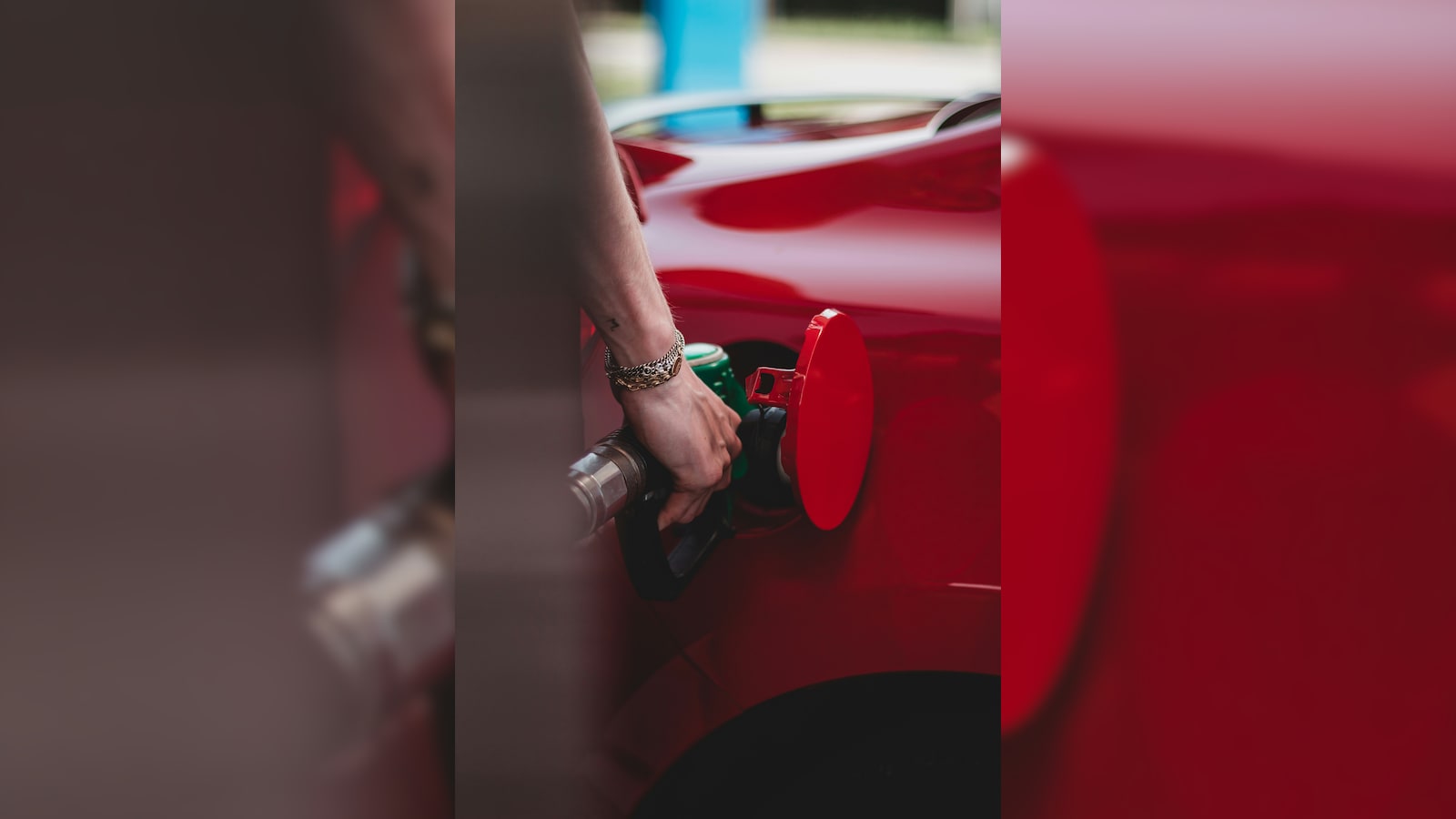College Student Works Night Shifts at Petrol Pump to Fund Education