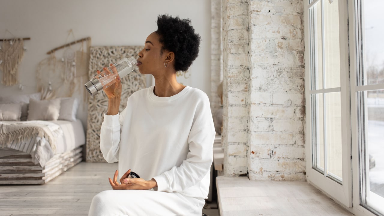 Simple glass bottles that bring a touch of style to your daily water routine Simple glass bottles that bring a touch of style to your daily water routine