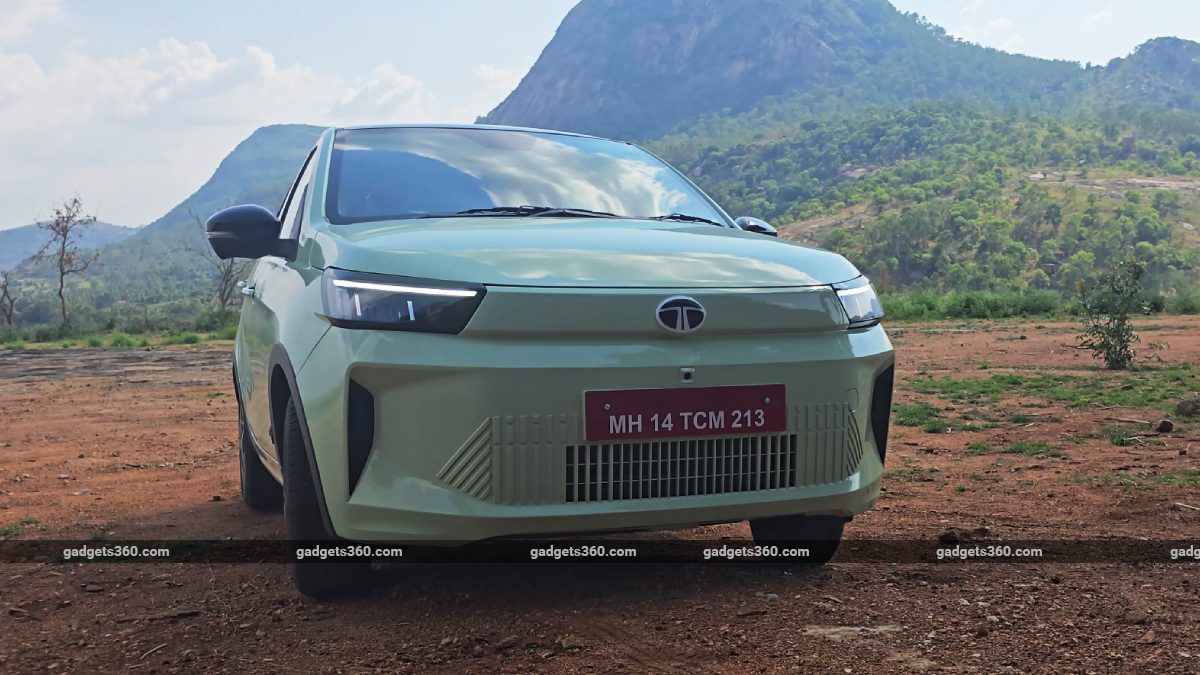 EV खरीदने के लिए ₹10 लाख से कम बजट? ये 4 टॉप इलेक्ट्रिक कार हैं आपके लिए