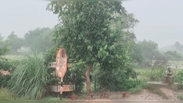 राजस्&zwj;थान में झमाझम बार&zwj;िश, सड़कों पर भरा पानी; निचली कॉलोनियों में बढ़ी परेशानी