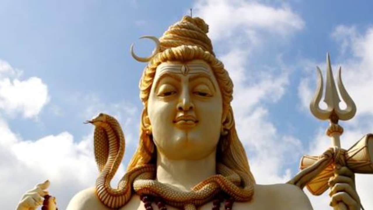 Sawan Som Pradosh Vrat 2026: सावन के दूसरे सोमवार पर प्रदोष व्रत का संयोग, जानें पूजा का शुभ मुहूर्त और विधि