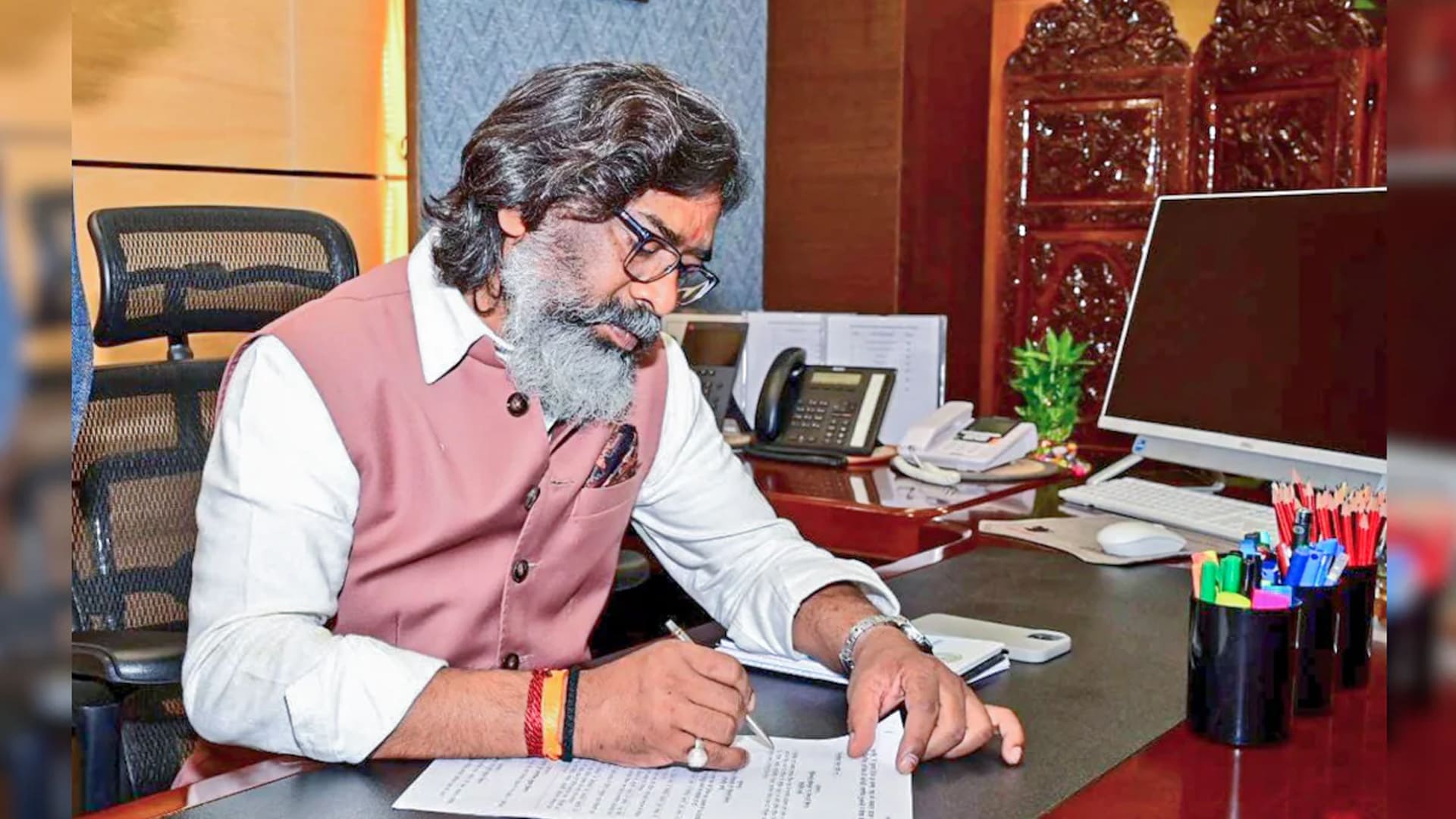 Jharkhand Exam Row: 11-Member Student Delegation to Meet Hemant Soren