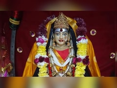 शुक्रवार को होती है संतोषी माता की पूजा, पढ़ें संतोषी माता की आरती