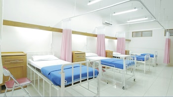 Yatharth Hospital Q1 Results: Revenue Jumps 52%, Profit Grows 12% Even As Margins Narrow