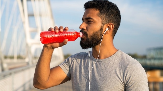 Electrolyte drinks can help replenish lost minerals when it is consumed when needed