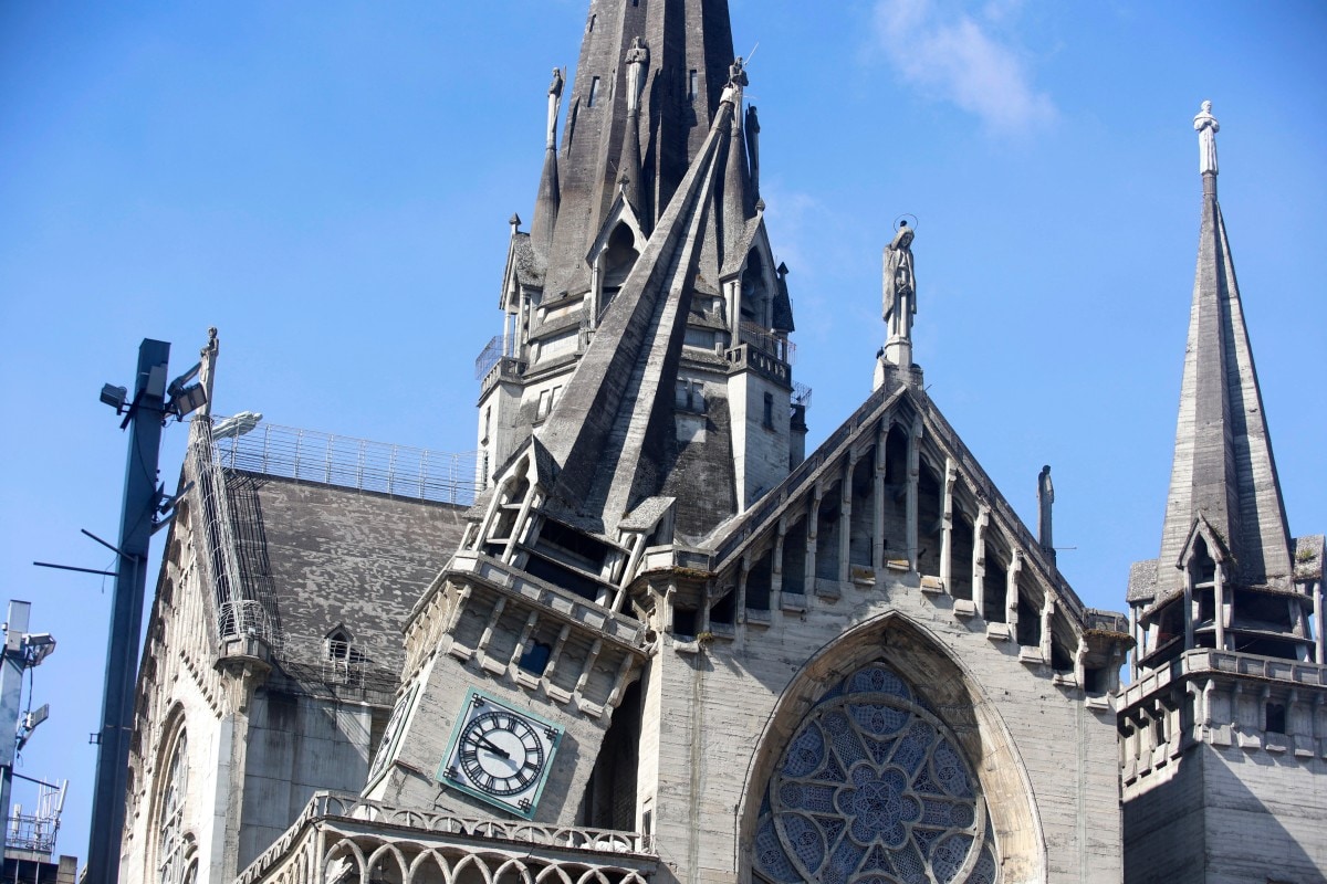 The damage sustained by the Manizales Cathedral