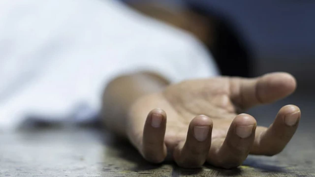 द‍िल्‍ली के नांगलोई में भीषण सड़क हादसा, बाइक सवार प‍िता और बेटे की दर्दनाक मौत