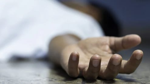 द&zwj;िल्&zwj;ली के नांगलोई में भीषण सड़क हादसा, बाइक सवार प&zwj;िता और बेटे की दर्दनाक मौत