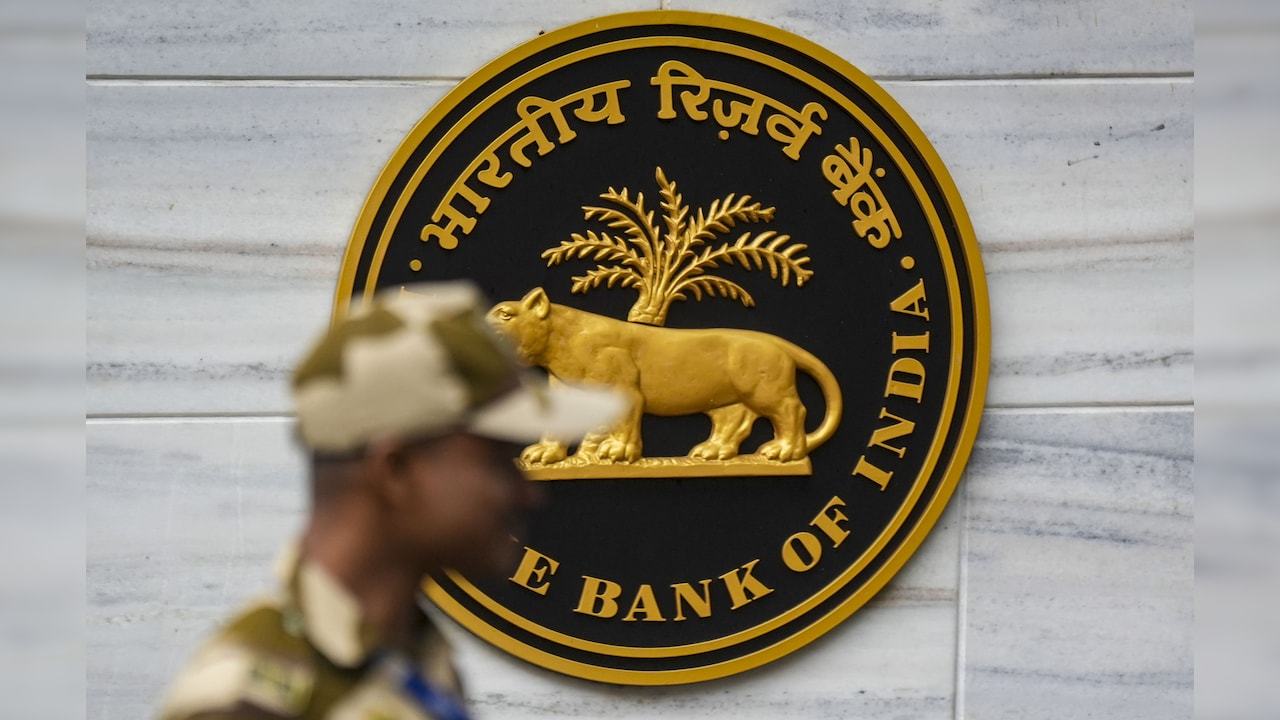 India's Forex Kitty Swells By $10.5 Billion To $692.87 Billion
