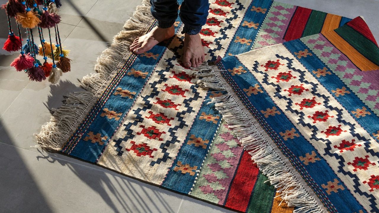 10 Reasons Rug Corners Curl And How To Make Them Lie Flat Again