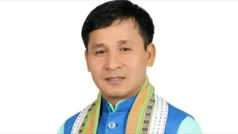 राजनीतिक पारी थमी तो दोबारा शिक्षक बने बीजेपी के पूर्व सांसद रेबती त्रिपुरा, बतौर PGT टीचर किया ज्वाइन