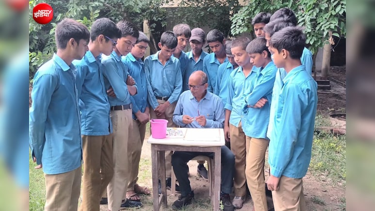 जो गुरु दक्षिणा में मांगते हैं सिर्फ एक पेड़, बलिया के डॉ. इफ्तेखार खान राष्ट्रीय पुरस्कार से होंगे सम्मानित