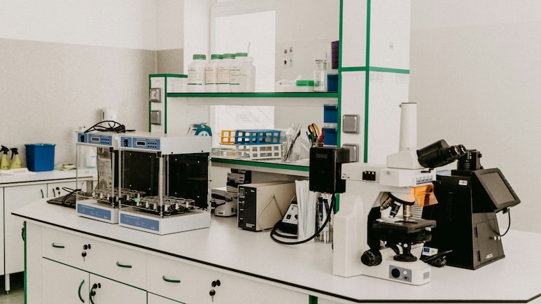 Suven Life Sciences Shares Decline Over 5% As Q1 Net Loss Widens To Rs 128 Crore